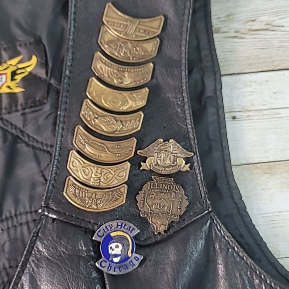 REAL Women's Biker Vest Cut with Patches & Pins from Wild Fire HOG Villa Park IL - Picture 5 of 16